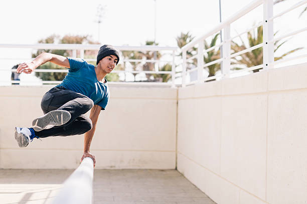 Lee más sobre el artículo ACTIVIDAD EDUCACIÓN FÍSICA EN EL CENTRO: PARKOUR